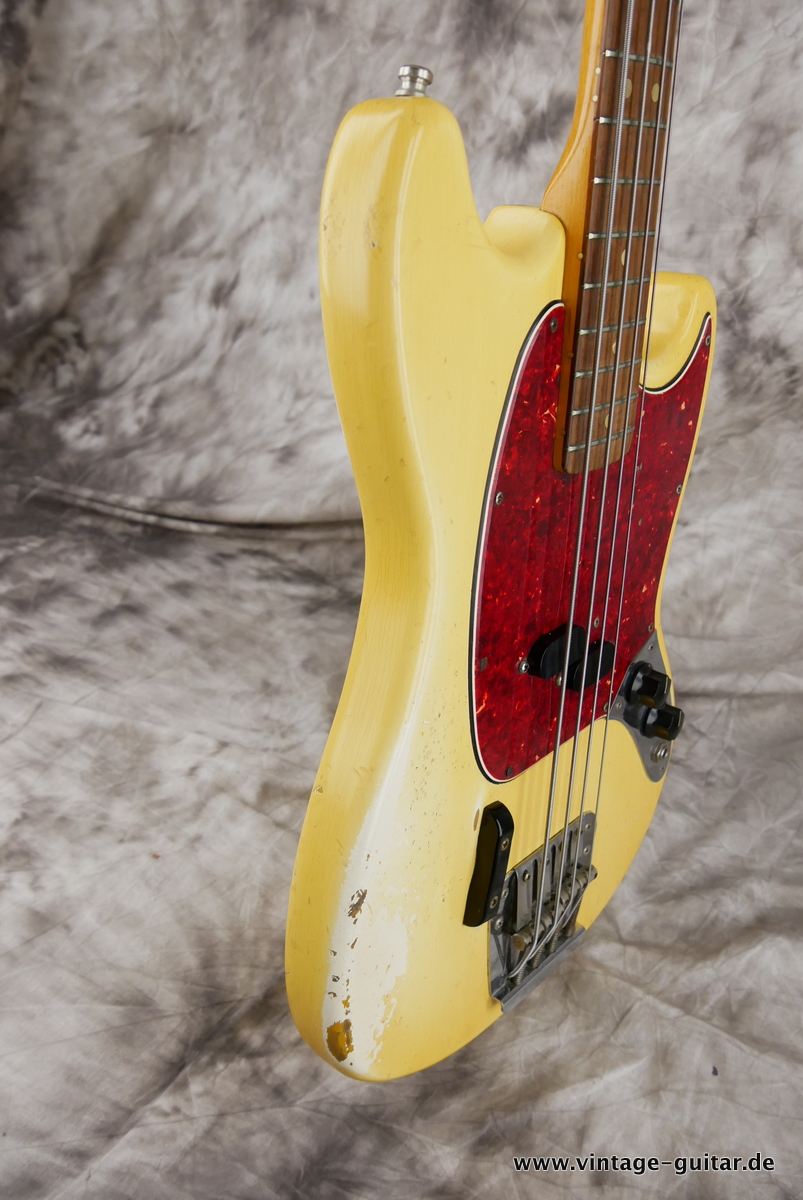 Fender_Mustang_Bass_olympic_white_1966-005.JPG