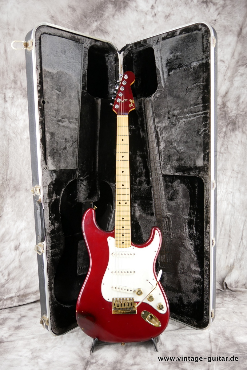 Fender_Strat_candy_appl_red_1982-015.JPG