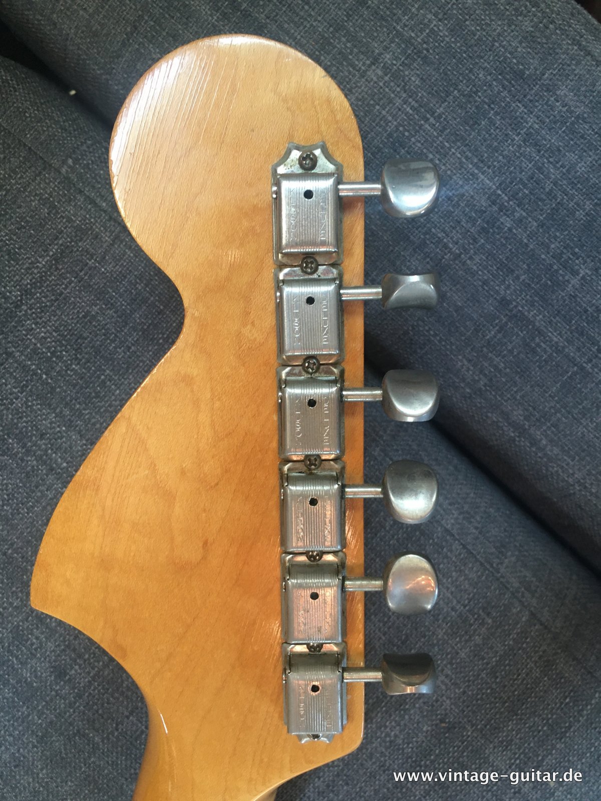 Fender-Stratocaster-1967-sunburst-007.jpg