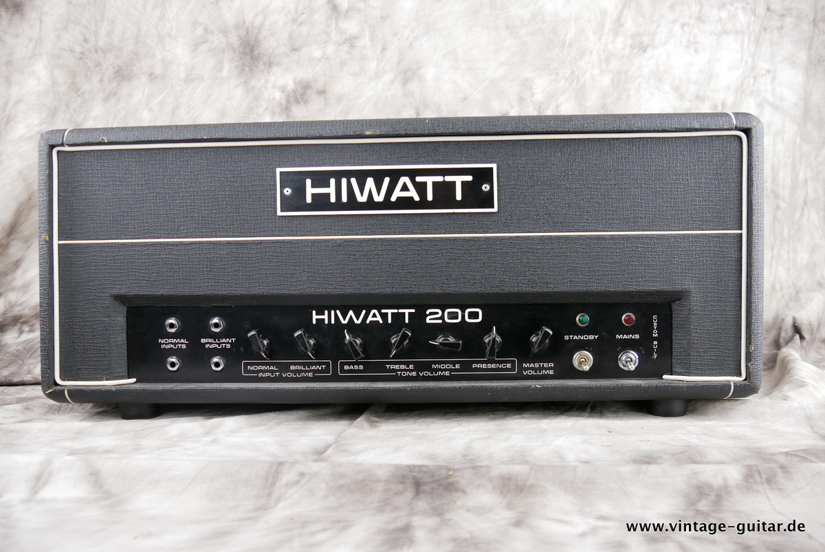 Hiwatt_DR_201_black_Great_Britain_1977-001.JPG