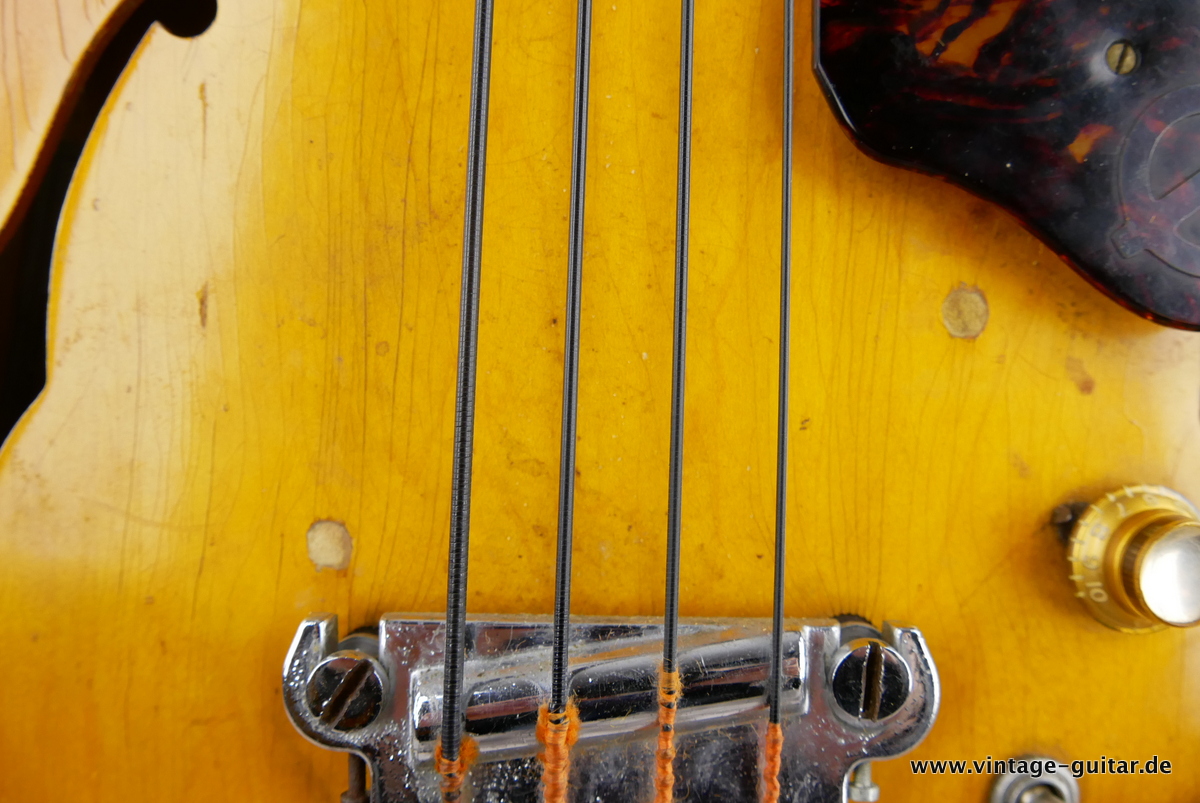 img/vintage/4467/Epiphone_Rivoli_EBV_232_sunburst_1966-013.JPG