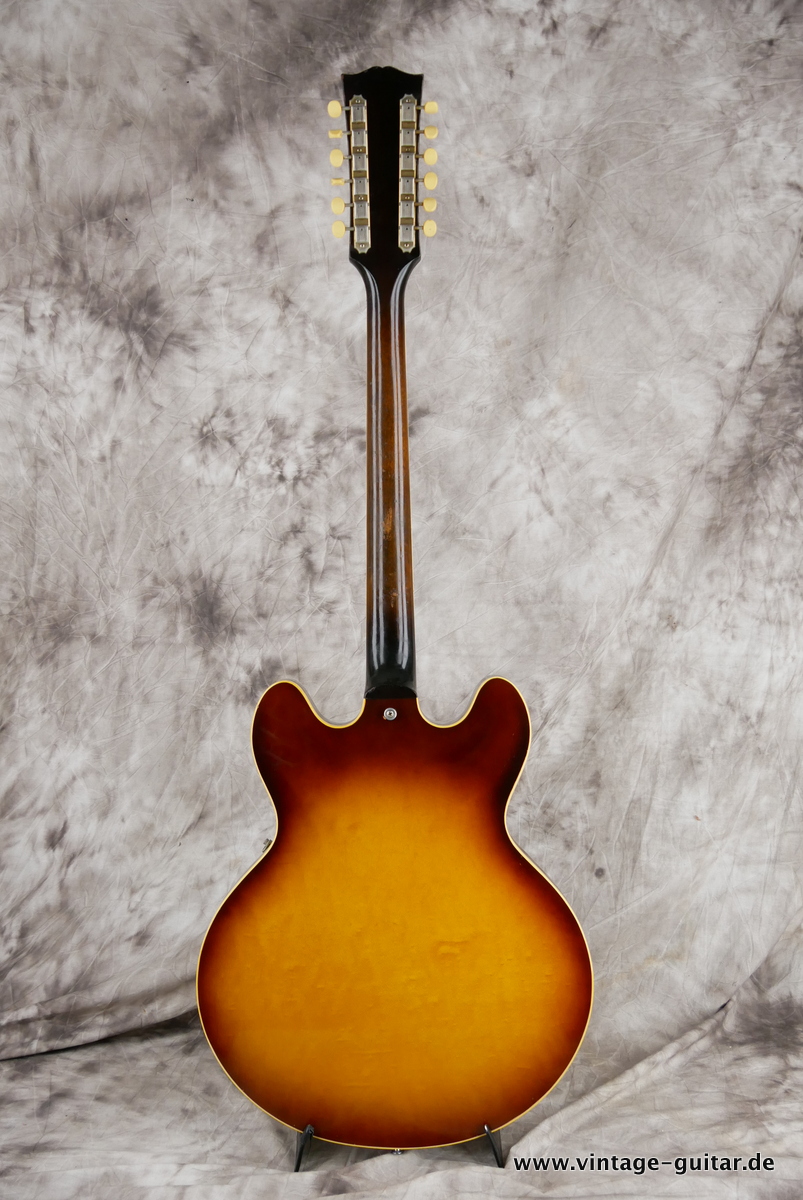 Gibson_ES_335_12_string_sunburst_1965-002.JPG