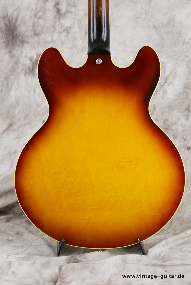 Gibson_ES_335_12_string_sunburst_1965-004.JPG