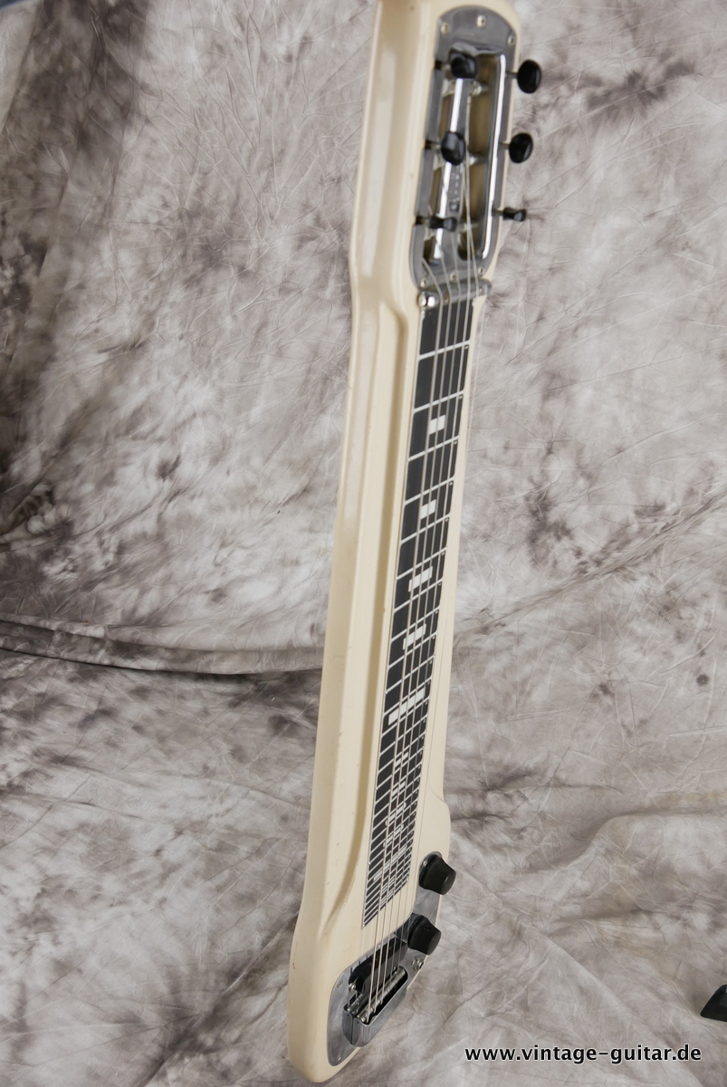 Fender_Champ_Lap_steel_desert_fawn_1958-002.JPG