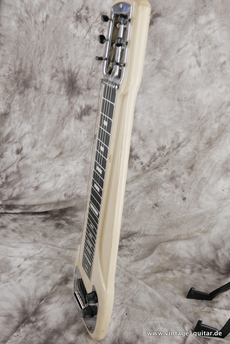img/vintage/4472/Fender_Champ_Lap_steel_desert_fawn_1958-003.JPG