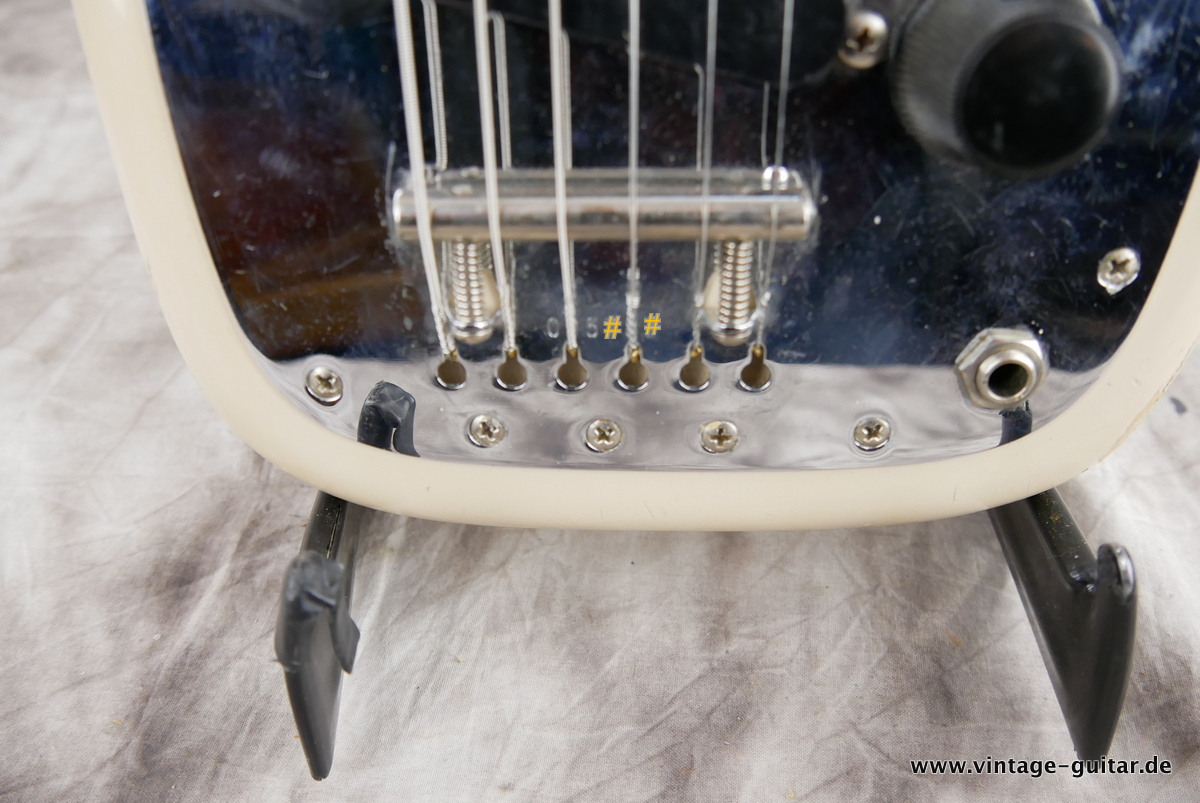 Fender_Champ_Lap_steel_desert_fawn_1958-007.JPG