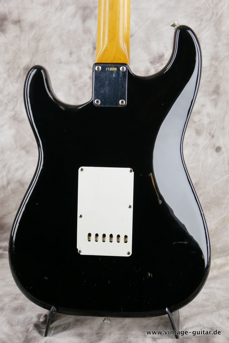 Fender_Stratocaster_pre_CBS_slab_board_black_1962-004.JPG