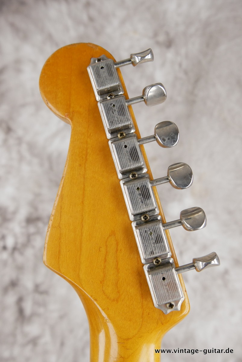 img/vintage/4475/Fender_Stratocaster_pre_CBS_slab_board_black_1962-010.JPG