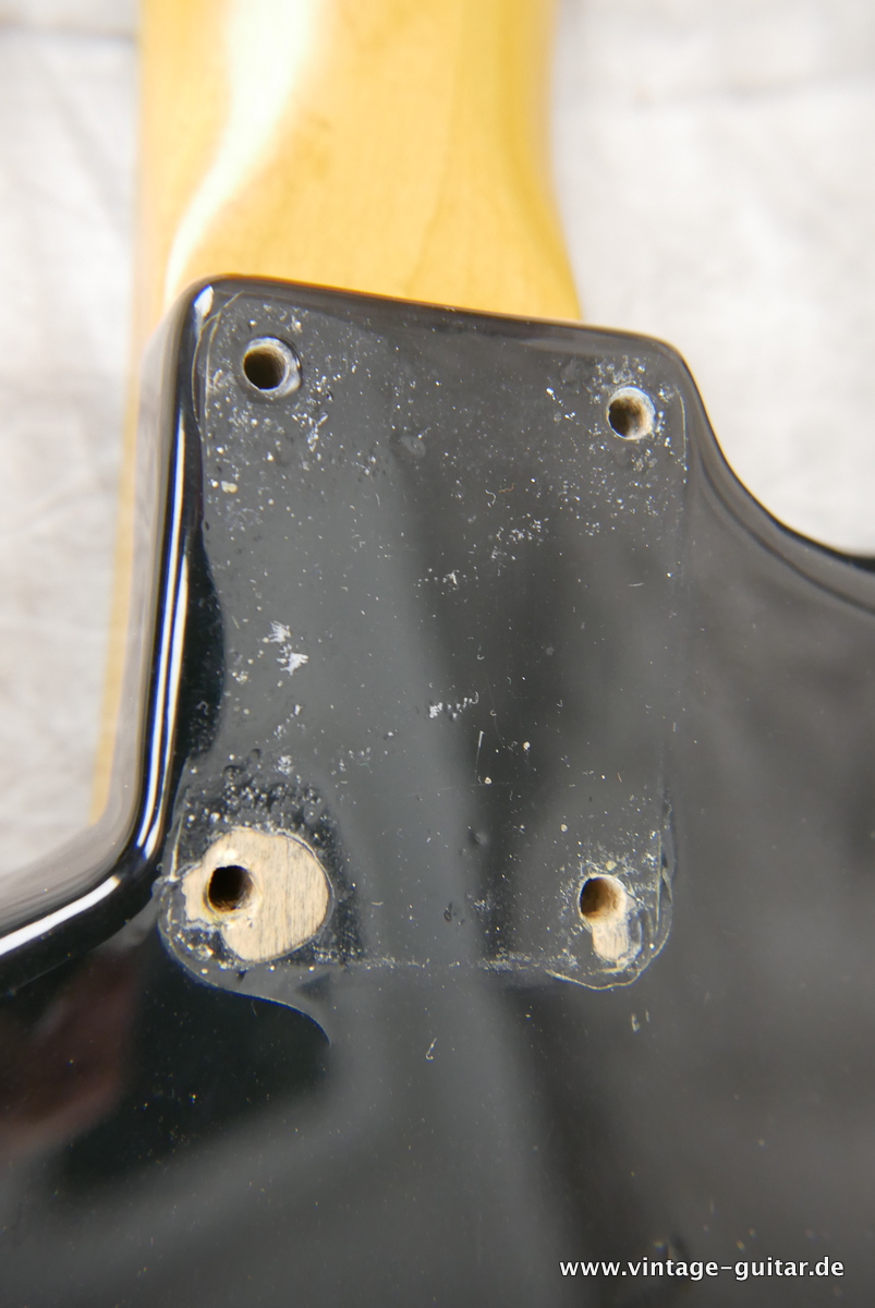 Fender_Stratocaster_pre_CBS_slab_board_black_1962-024.JPG