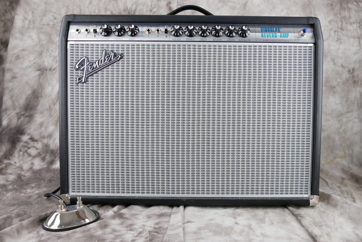 img/vintage/4479/Fender_Vibrolux_Reverb_Custom_68_black_2019-001.JPG