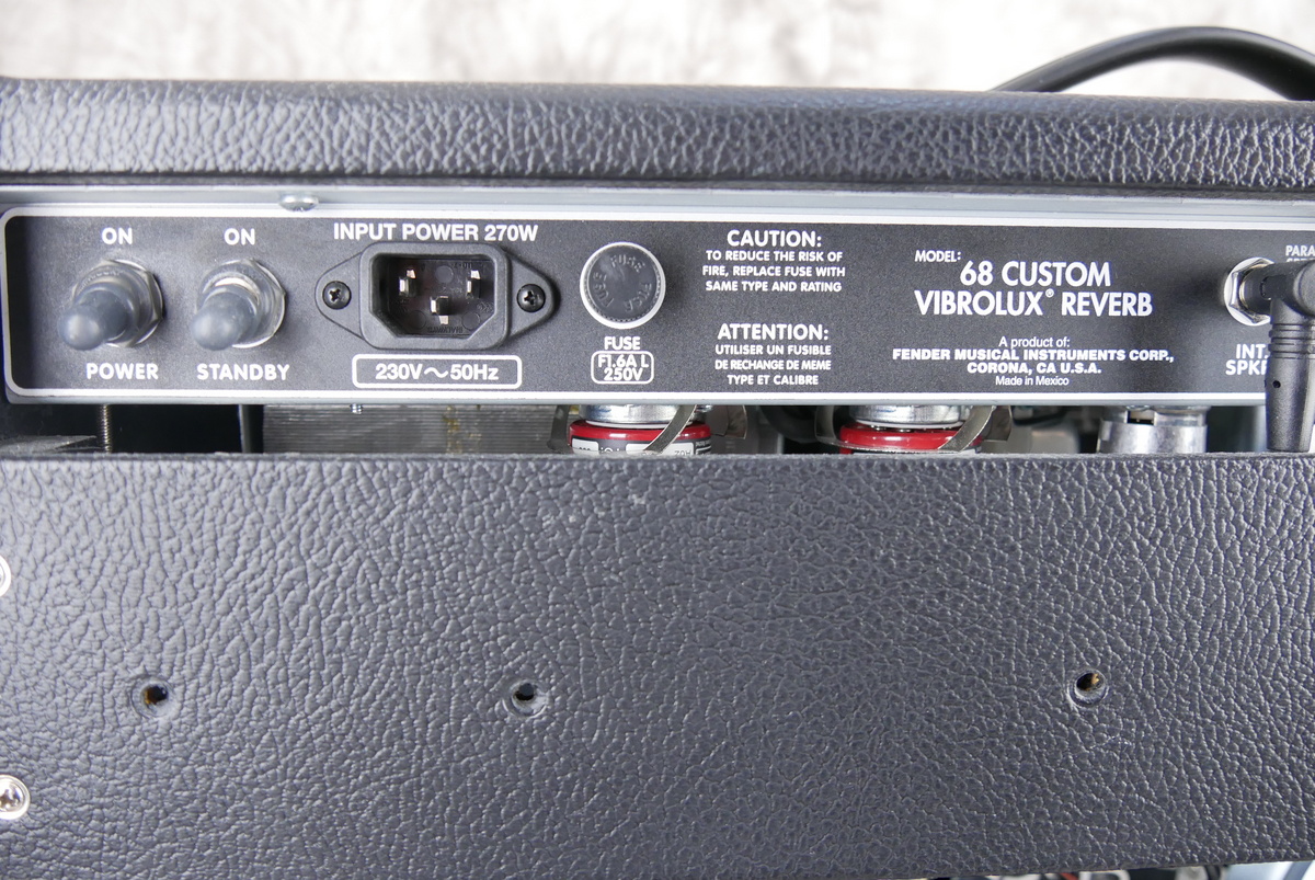 Fender_Vibrolux_Reverb_Custom_68_black_2019-007.JPG