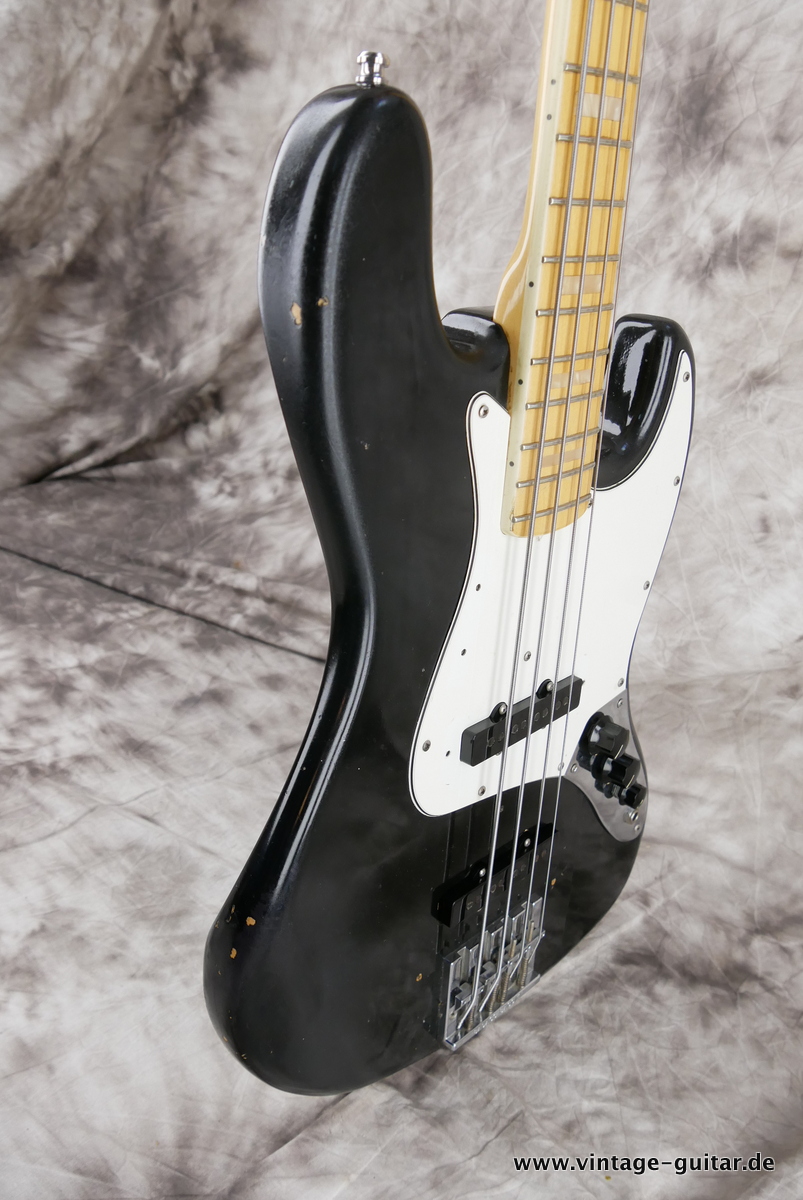 Fender_Jazz_Bass_USA_black_1975-005.JPG