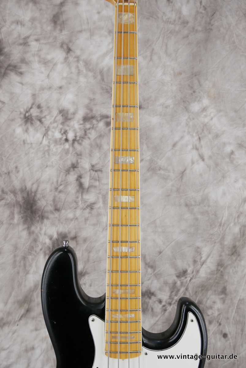 Fender_Jazz_Bass_USA_black_1975-011.JPG