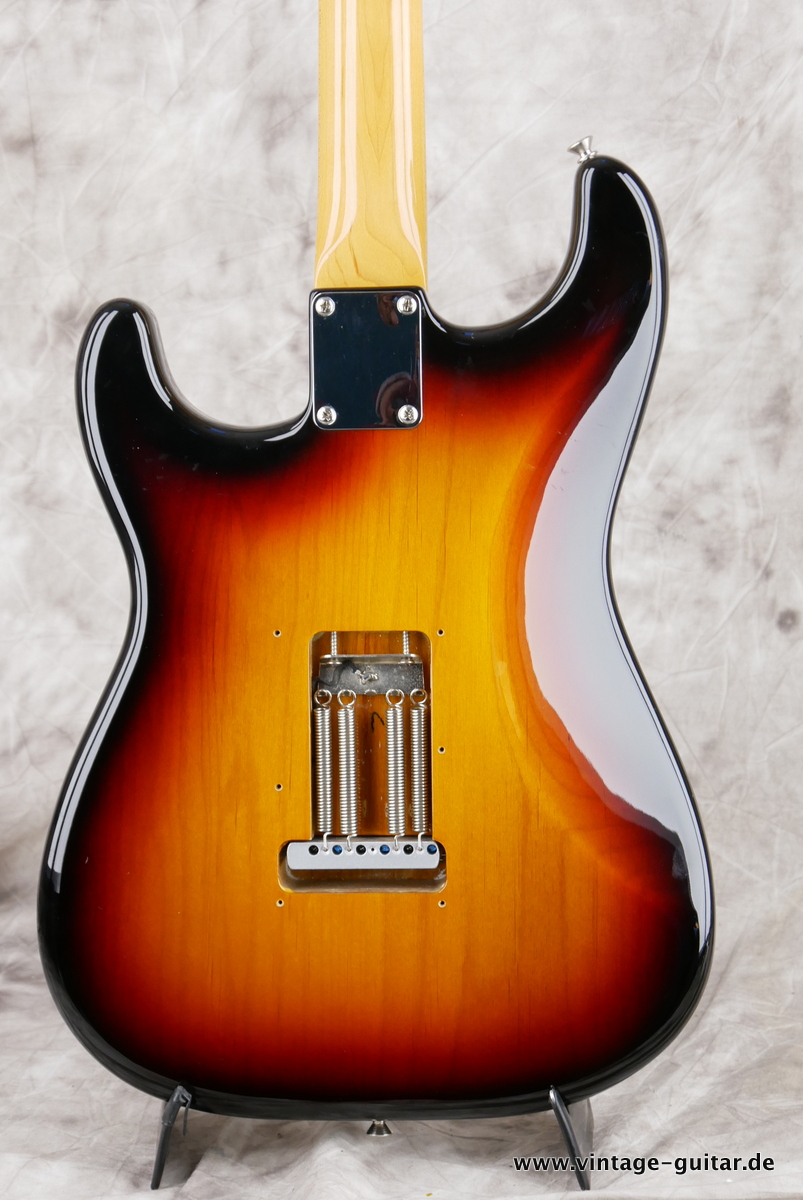 Fender_Stratocaster_classic_60s_Mexico_sunburst_2009-004.JPG