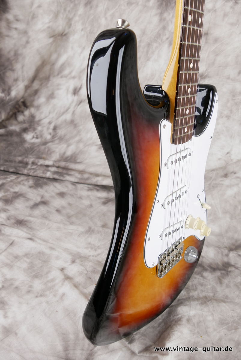 Fender_Stratocaster_classic_60s_Mexico_sunburst_2009-005.JPG