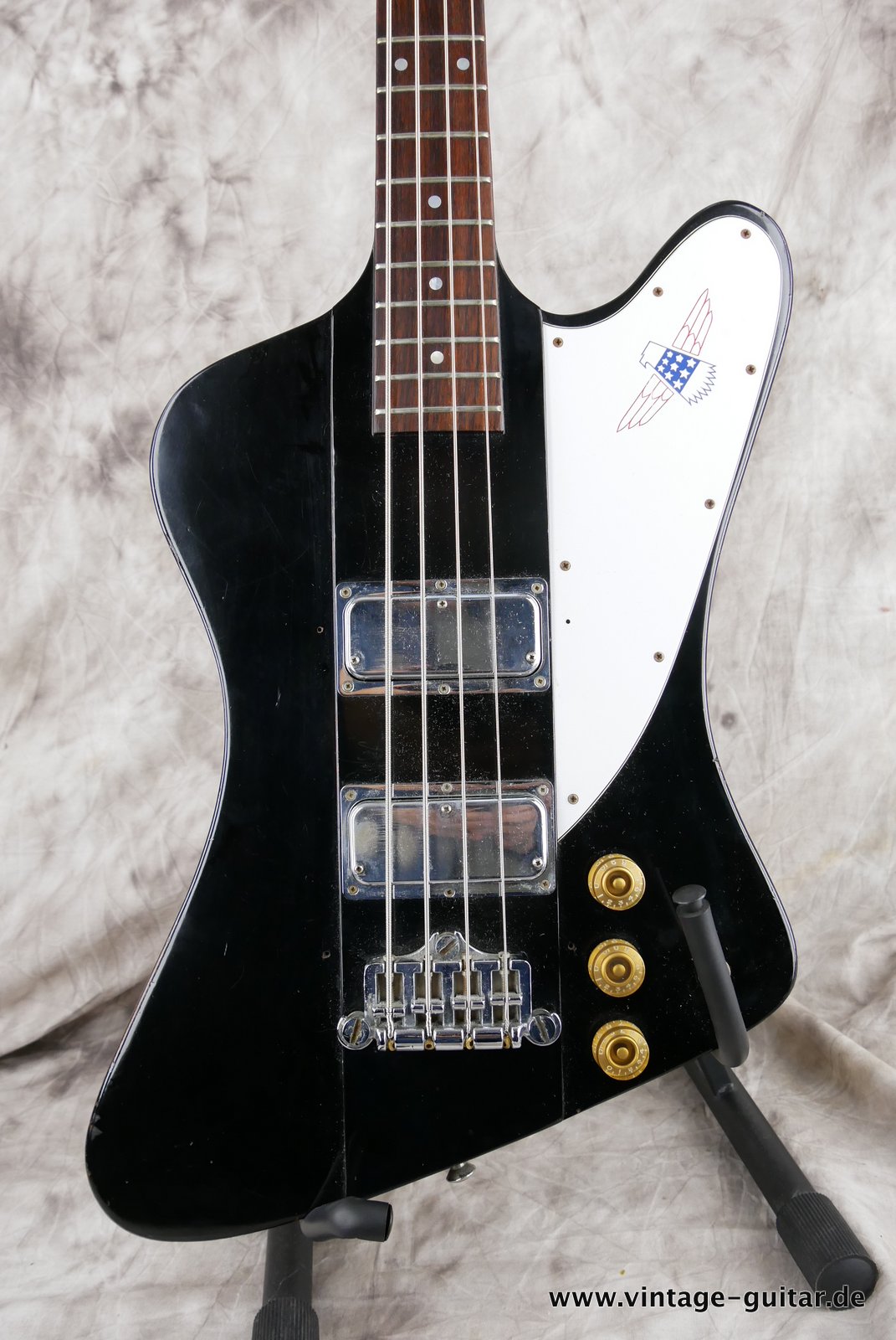 Gibson-Thunderbird-76-1979-black-002.JPG