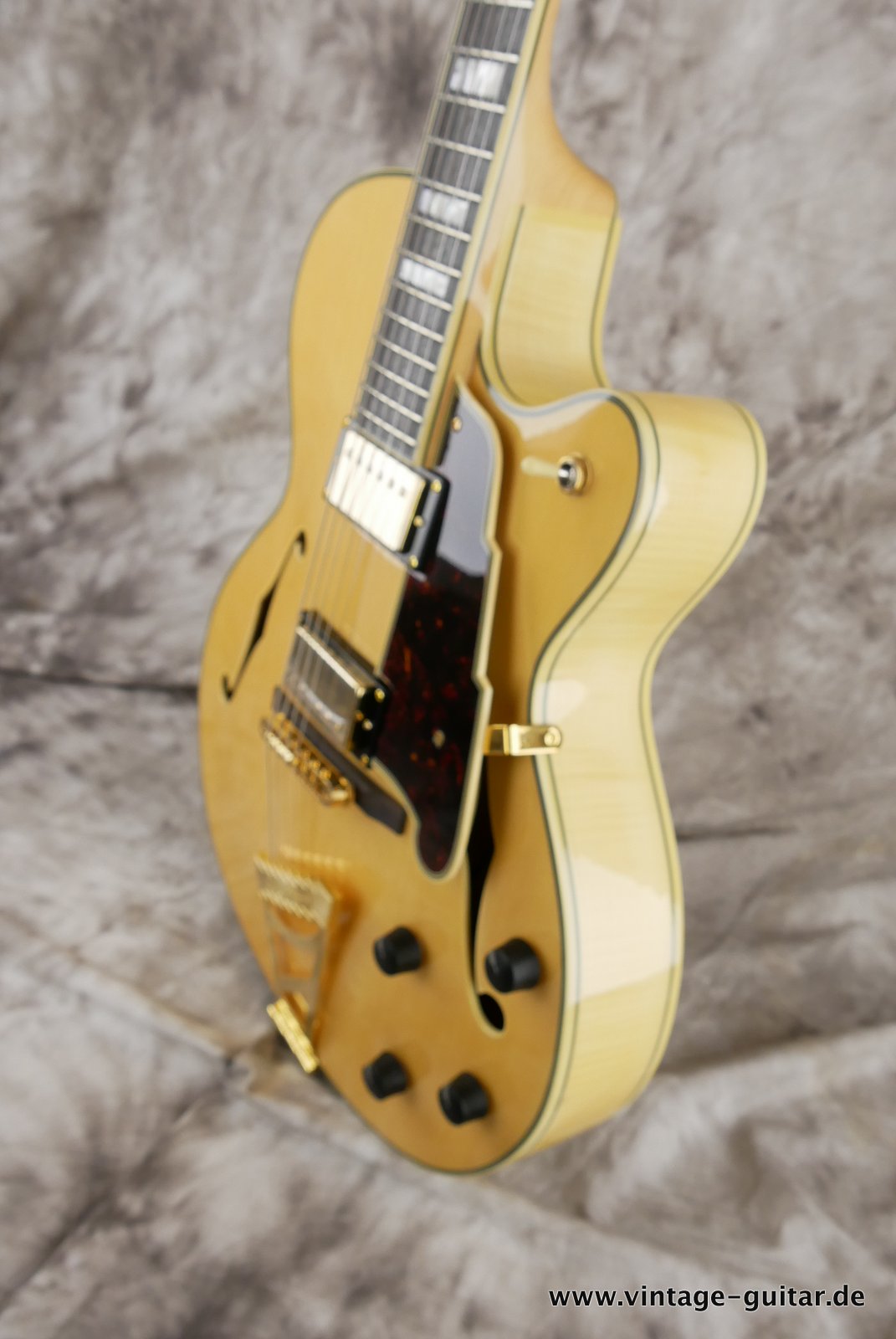 DAngelico-EX-DH-Archtop-2018-006.JPG