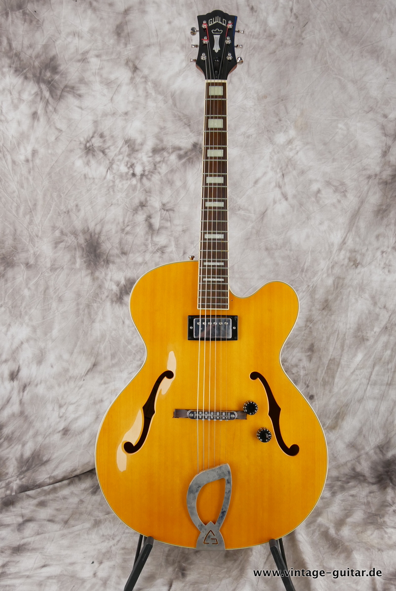 img/vintage/4491/Guild_A_150_B_natural_2013-001.JPG