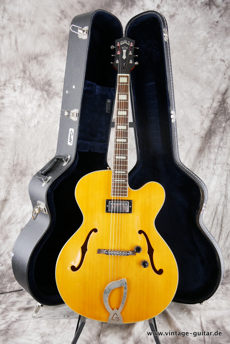 img/vintage/4491/Guild_A_150_B_natural_2013-015.JPG