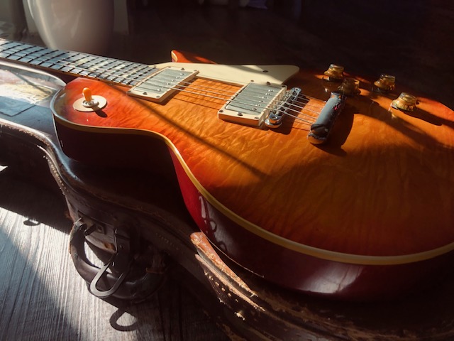 img/vintage/4494/Gibson_Les_Paul_conversion_sunburst_1953-002.jpeg