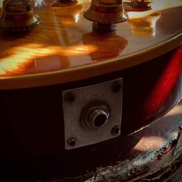 img/vintage/4494/Gibson_Les_Paul_conversion_sunburst_1953-003.jpeg