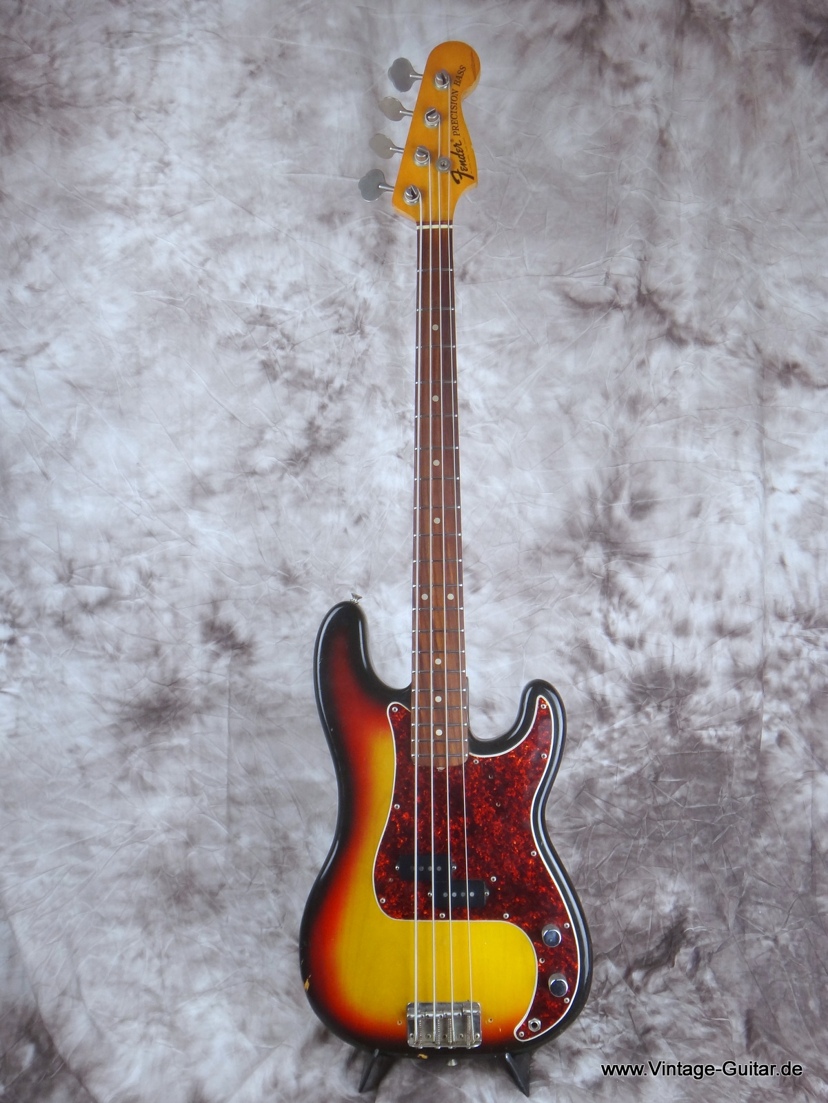 Fender_Precision_Bass_1972_sunburst-001.JPG