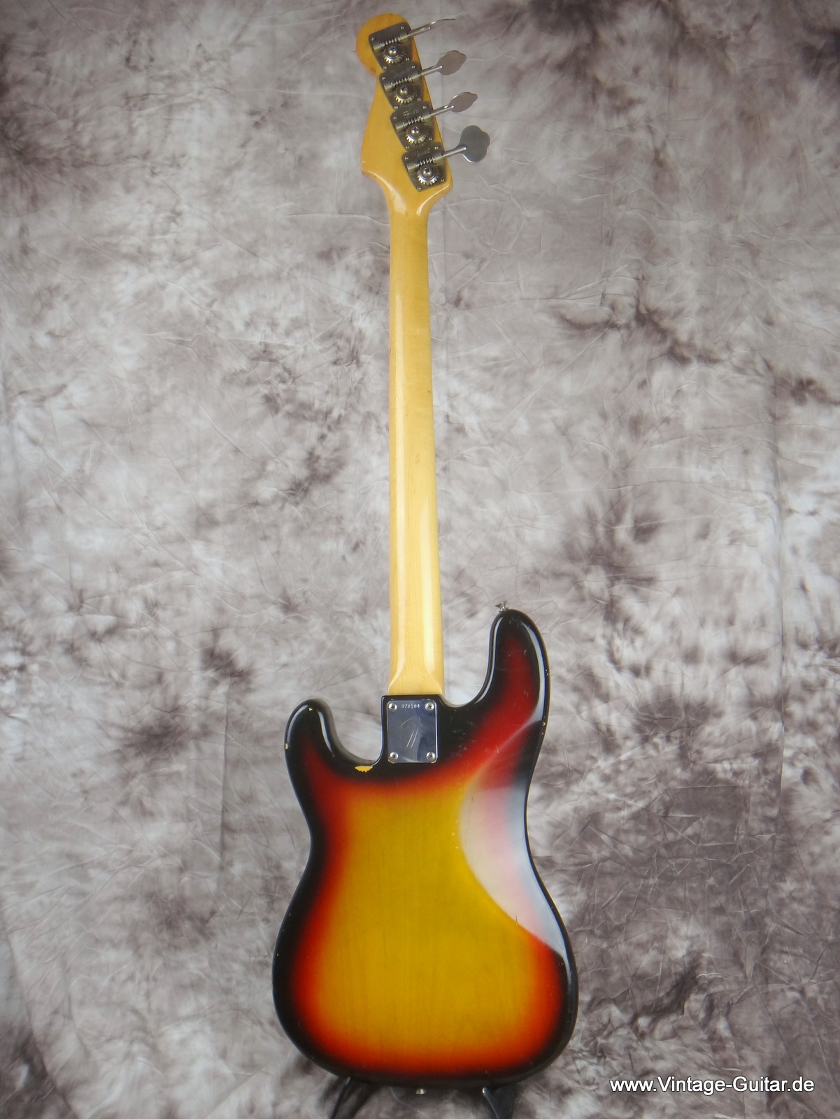 Fender_Precision_Bass_1972_sunburst-003.JPG