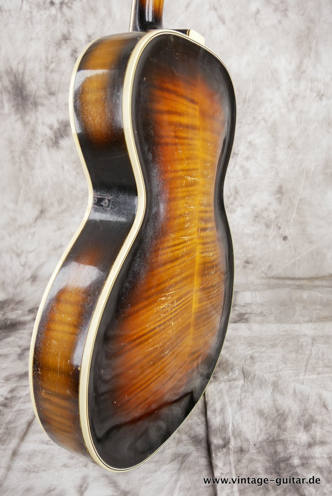 Migma-Kurt-Seifert-Archtop-1952-004.JPG