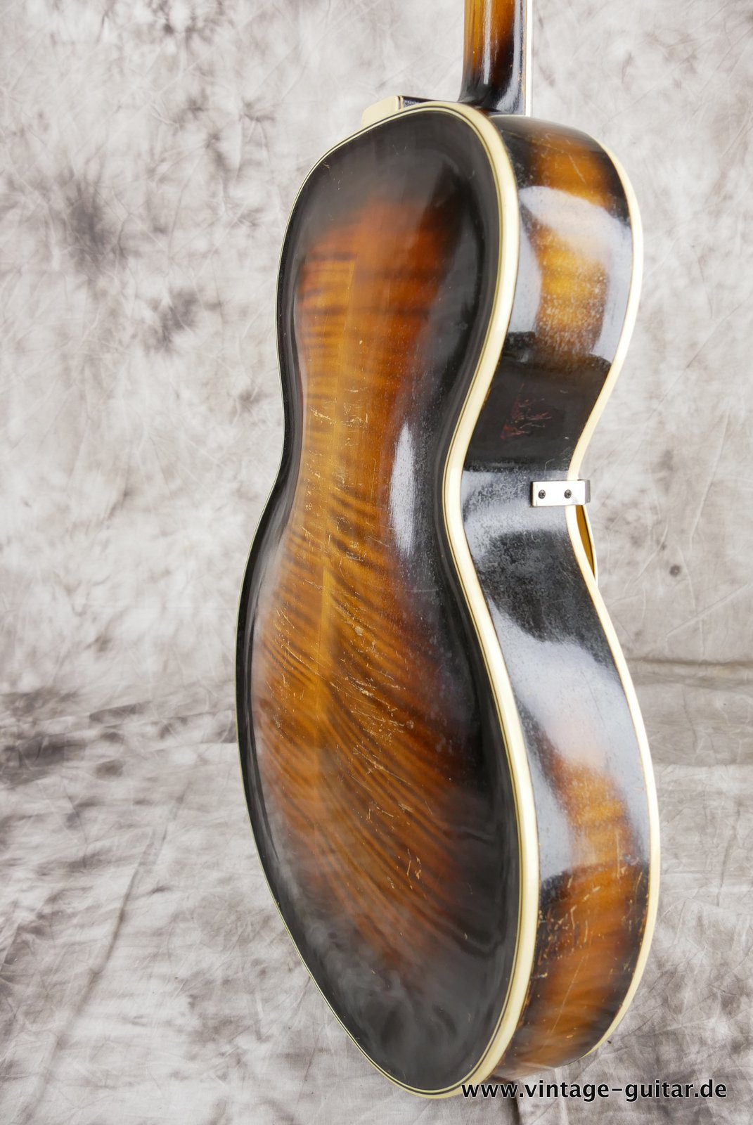 Migma-Kurt-Seifert-Archtop-1952-005.JPG