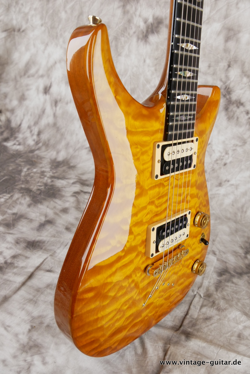 img/vintage/4518/GMP_Pre_Elite_amber_quilted_maple_top_1990-005.JPG