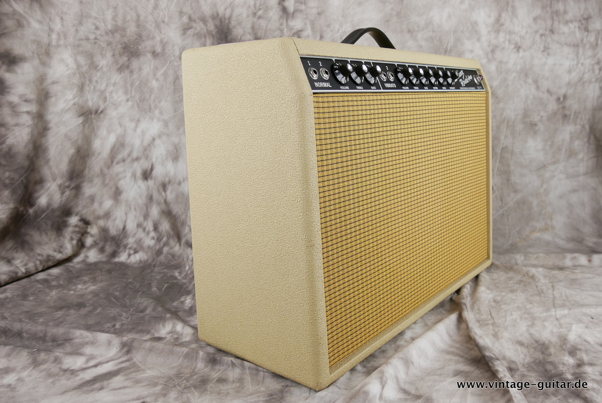 img/vintage/4519/Fender_Deluxe_Reverb_limited_edition_blonde_1994-003.JPG