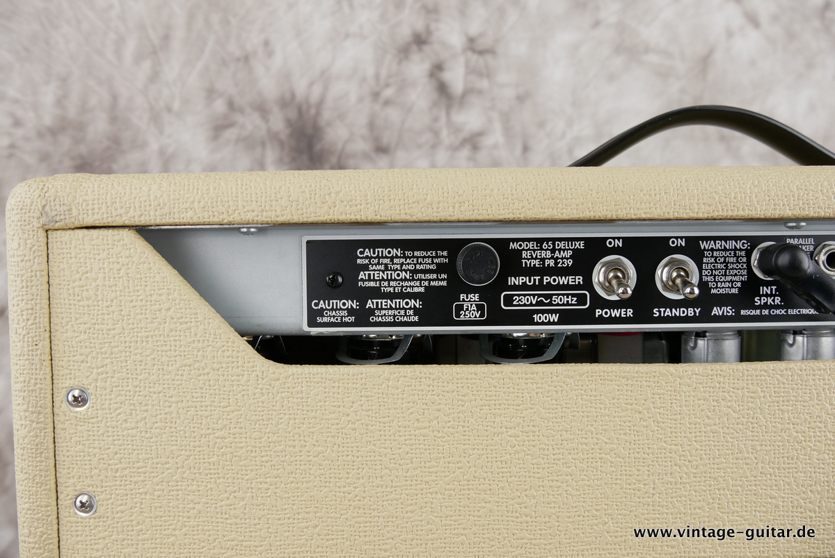 Fender_Deluxe_Reverb_limited_edition_blonde_1994-007.JPG