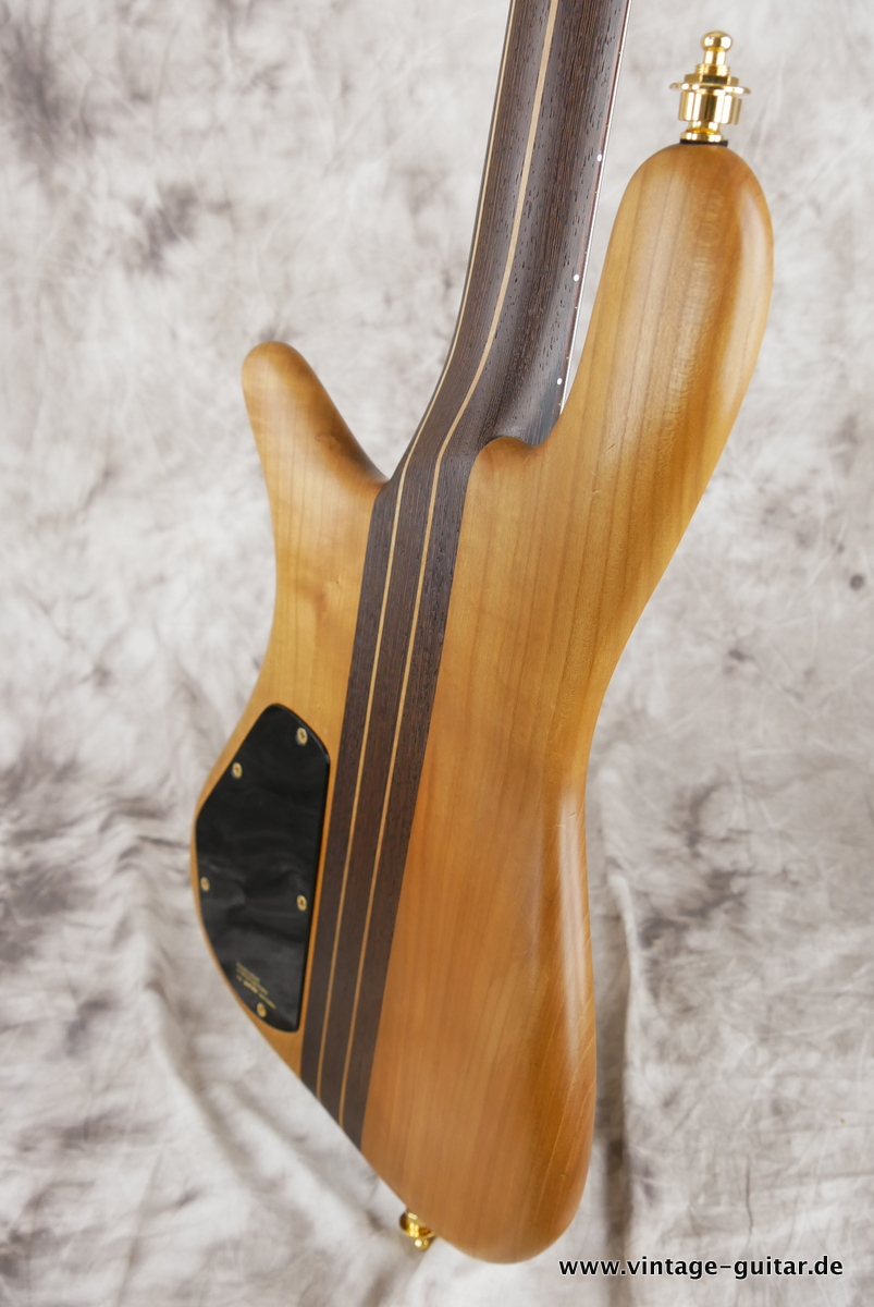 Warwick_Streamer_first_series_natural_1984-008.JPG