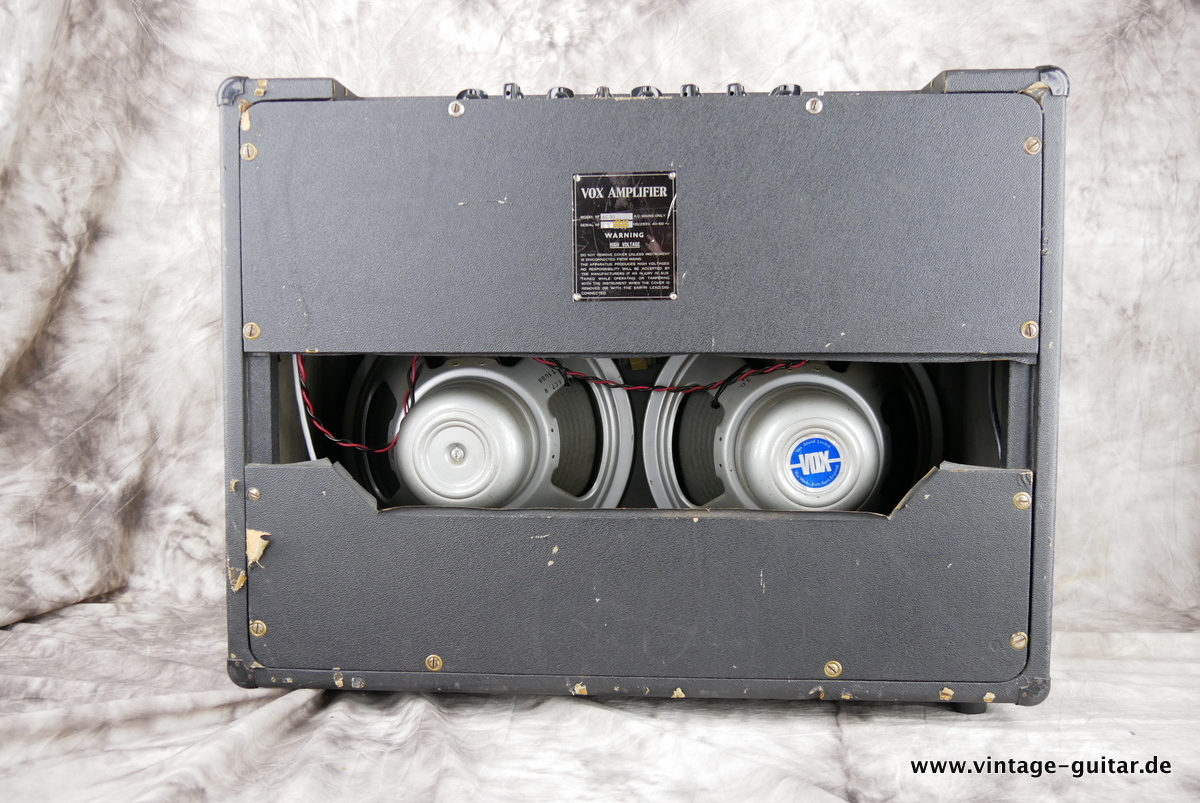 img/vintage/4523/Vox_AC_30_Top_Boost_black_1970-002.JPG