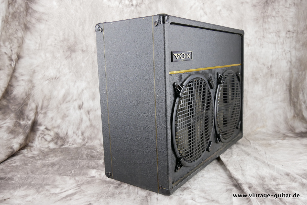 img/vintage/4523/Vox_AC_30_Top_Boost_black_1970-003.JPG