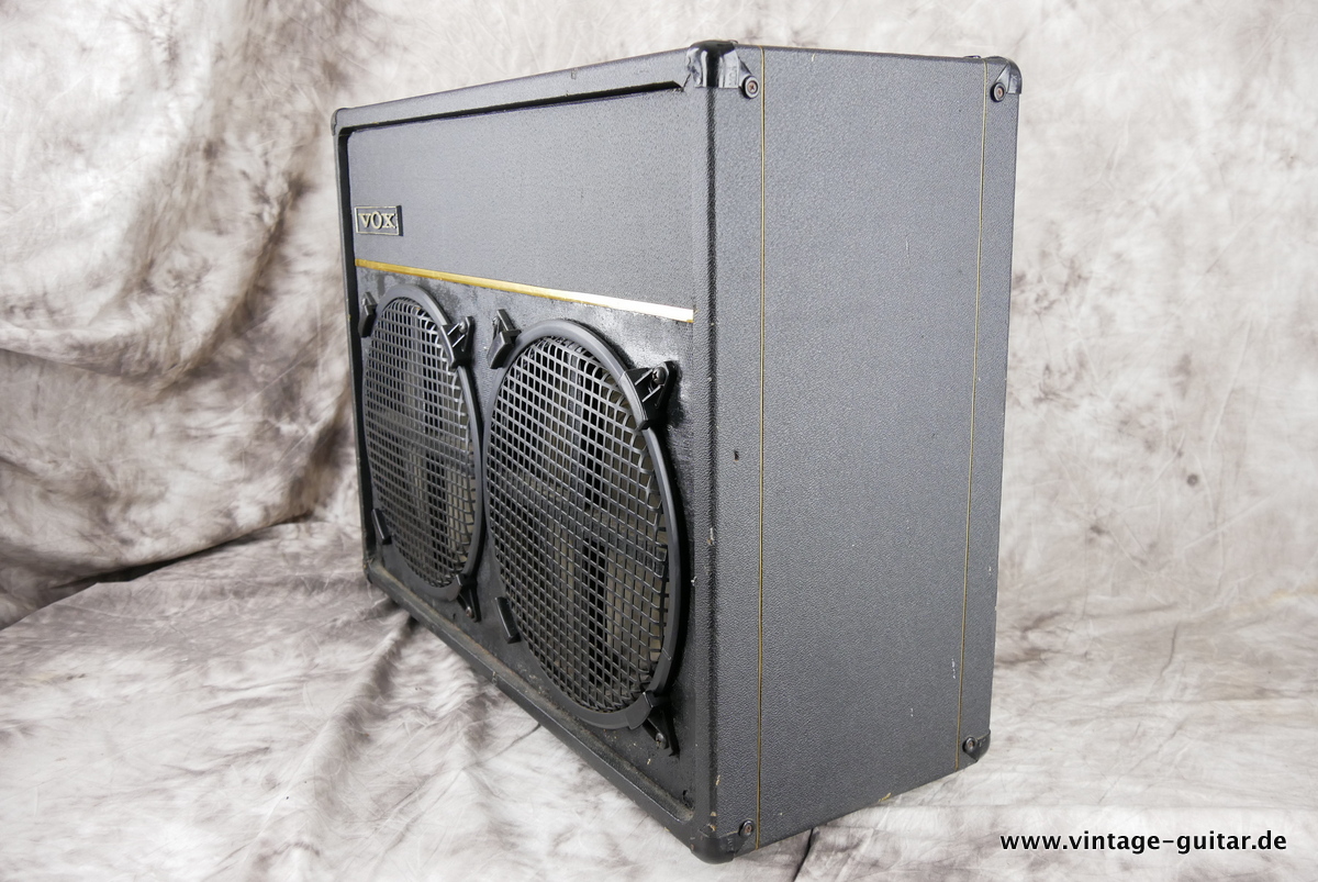 img/vintage/4523/Vox_AC_30_Top_Boost_black_1970-004.JPG