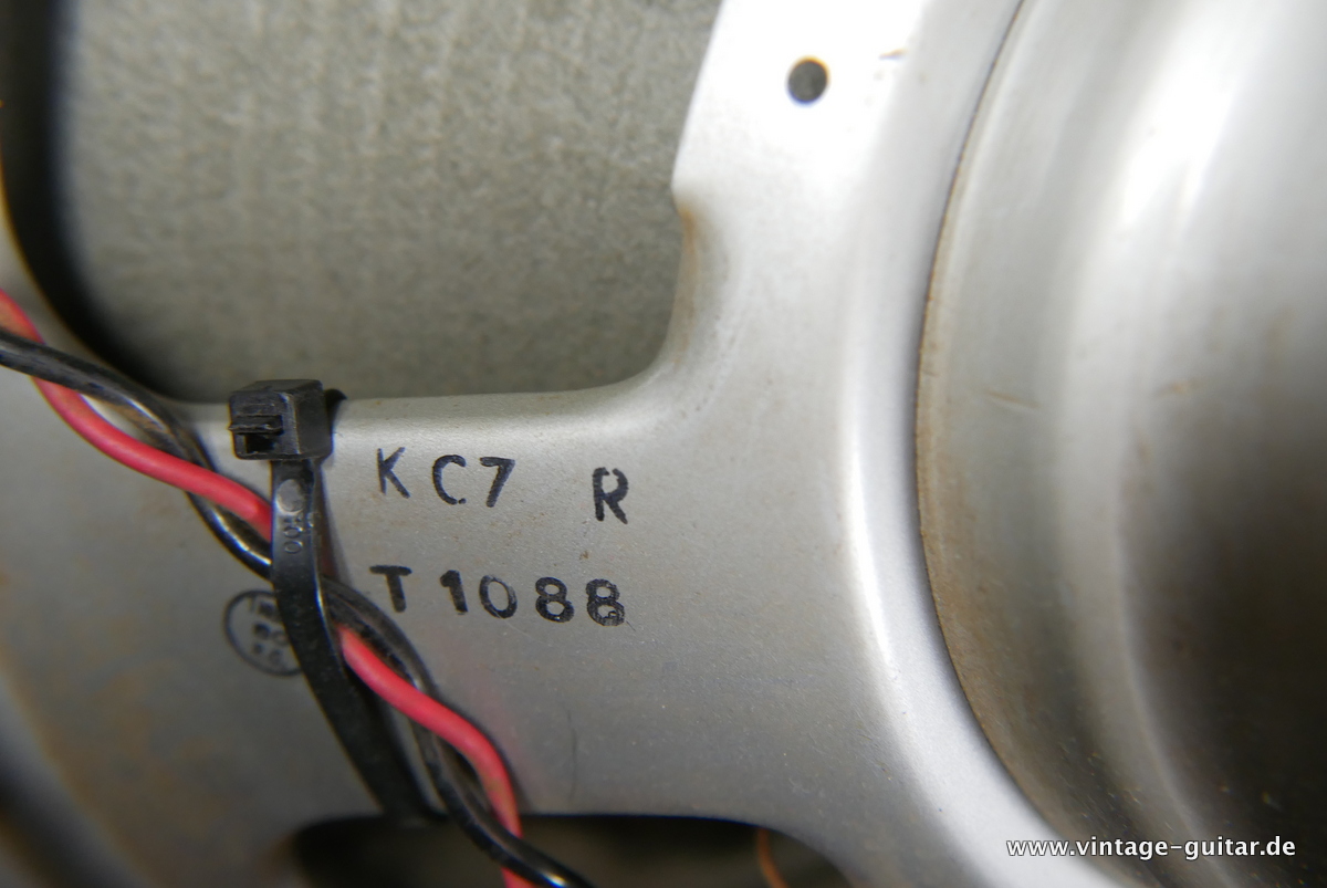 img/vintage/4523/Vox_AC_30_Top_Boost_black_1970-010.JPG