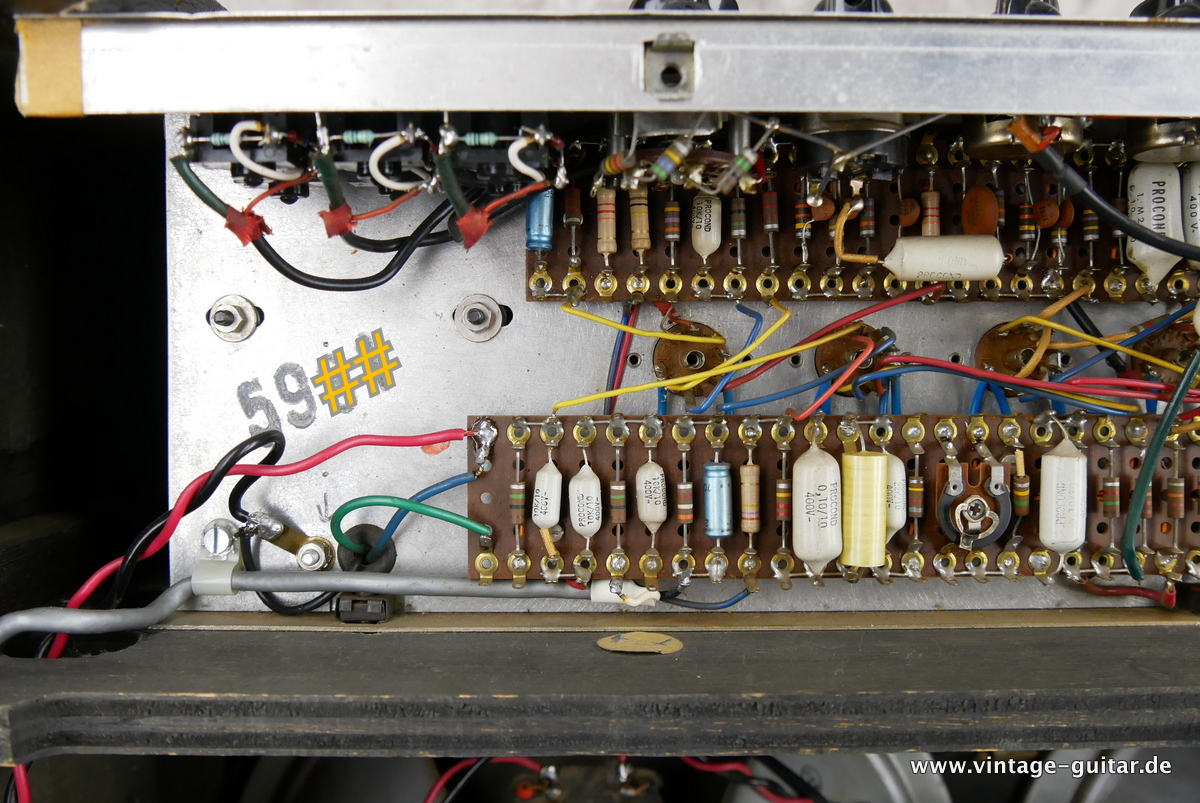 Vox_AC_30_Top_Boost_black_1970-014.JPG