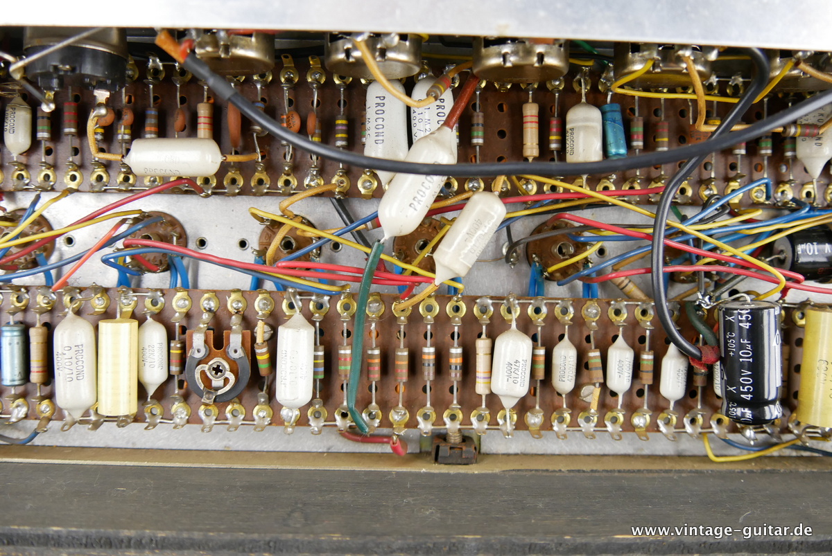 img/vintage/4523/Vox_AC_30_Top_Boost_black_1970-015.JPG
