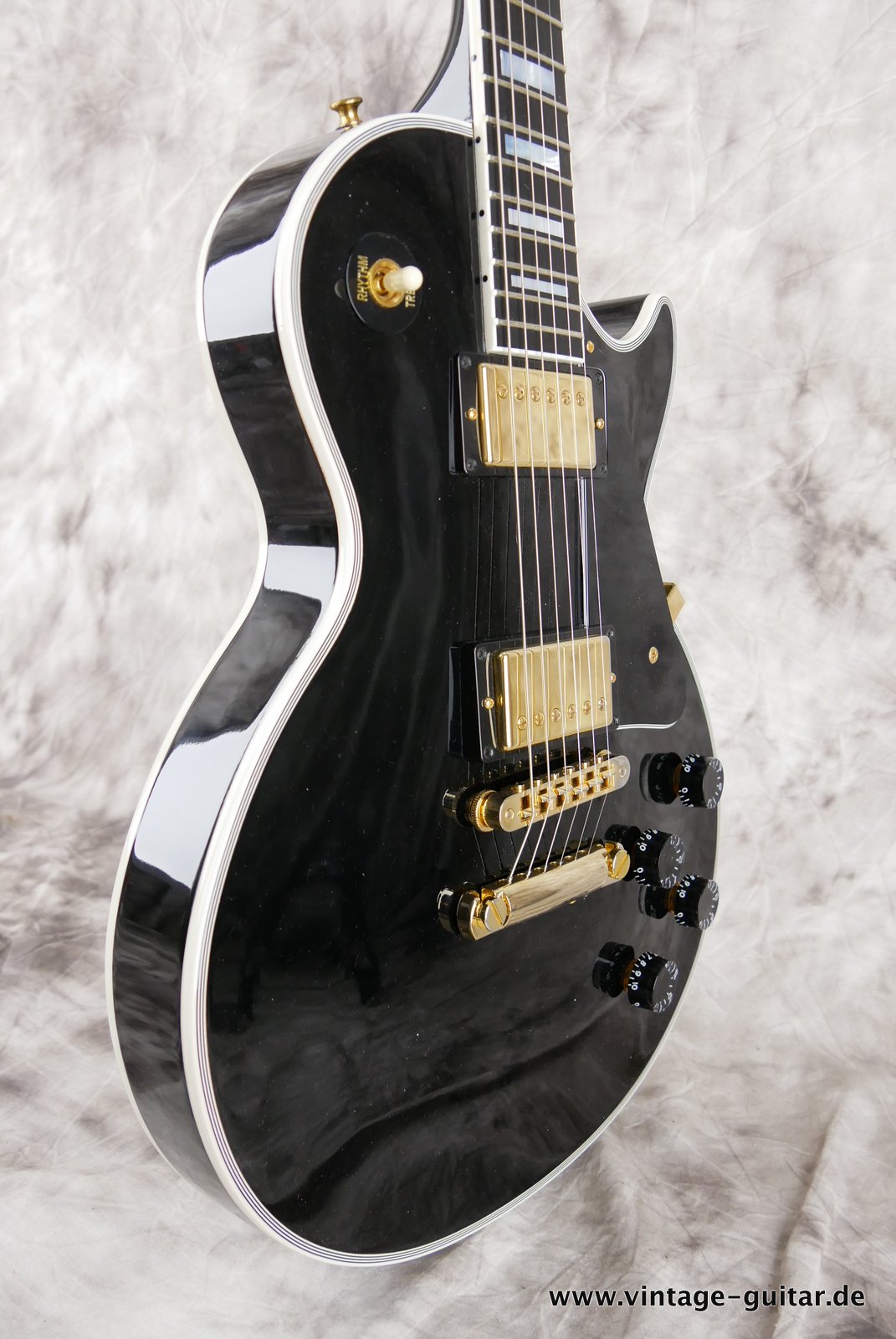Gibson-Les-Paul-Custom-CS-black-2014-005.JPG