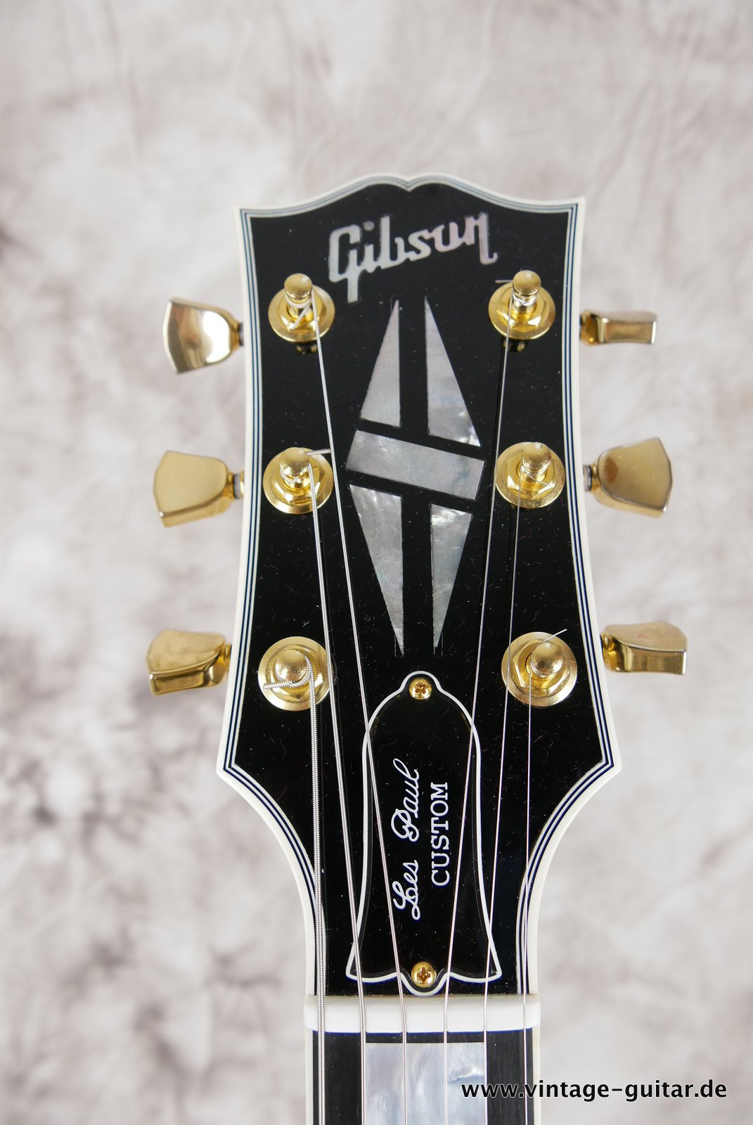 Gibson-Les-Paul-Custom-CS-black-2014-009.JPG