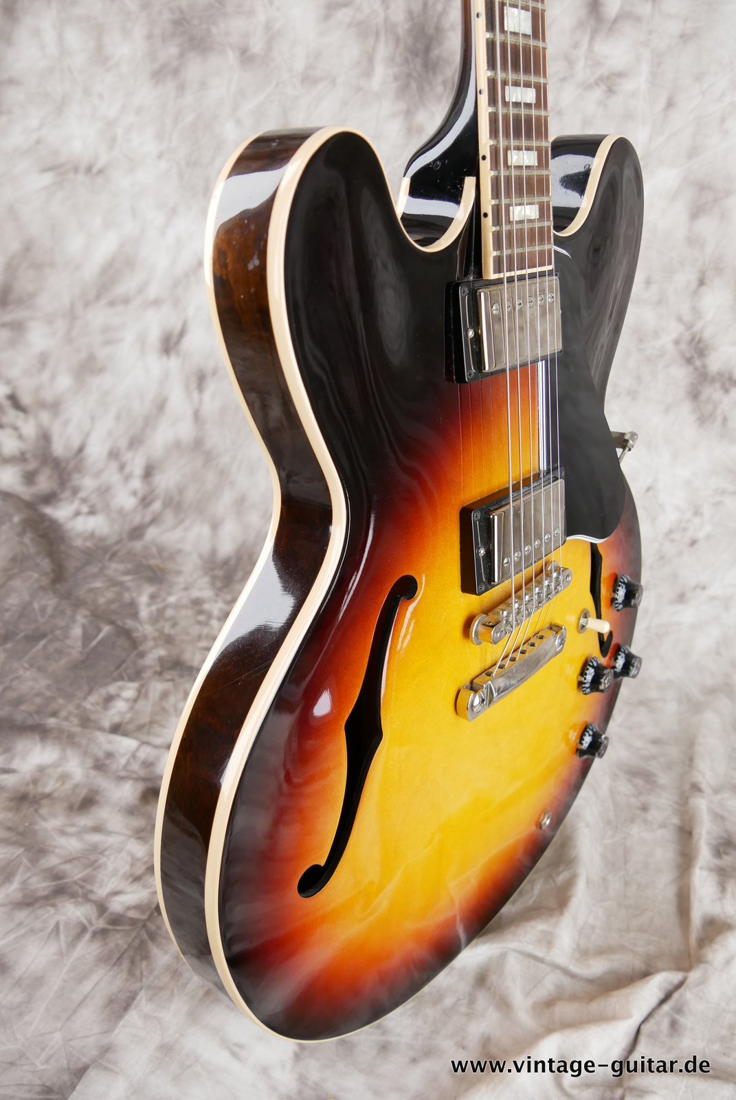 Gibson-ES-335-TD-Memphis-block-inlays-005.JPG