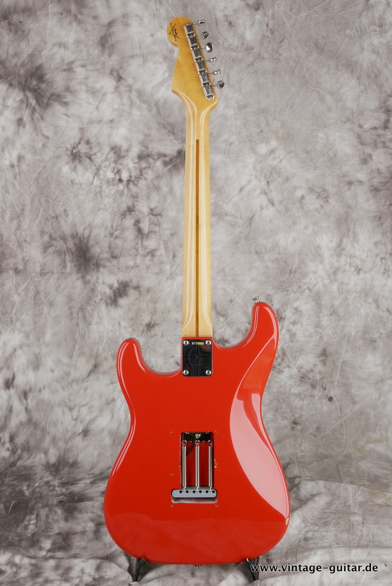 img/vintage/4534/Fender_Stratocaster_56_NOS_Custom_Shop_fiesta_red_2005-002.JPG
