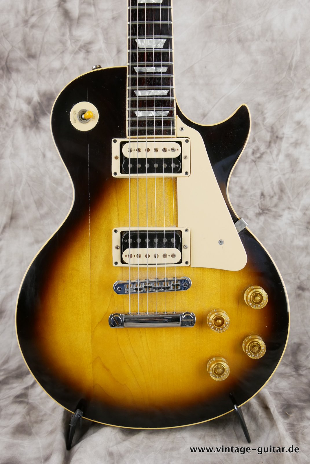 Gibson-Les-Paul-Standard-1981-tobacco-sunburst-002.JPG