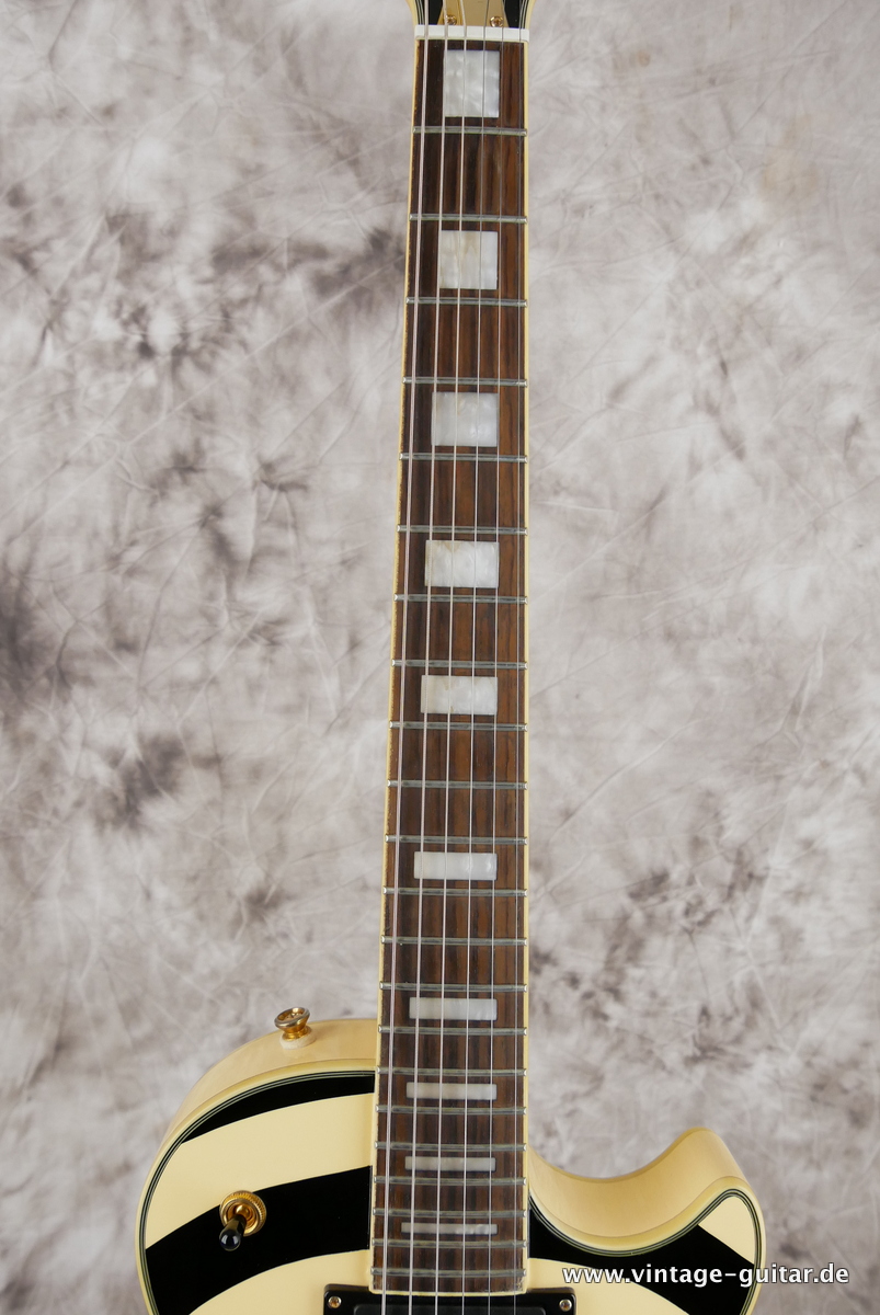 img/vintage/4540/Epiphoner_Les_Paul_Custom__Zakk_Wylde_Bullseye_2014-011.JPG