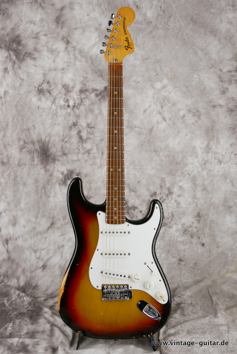 Fender_Stratocaster_white_parts_sunburst_1976-001.JPG