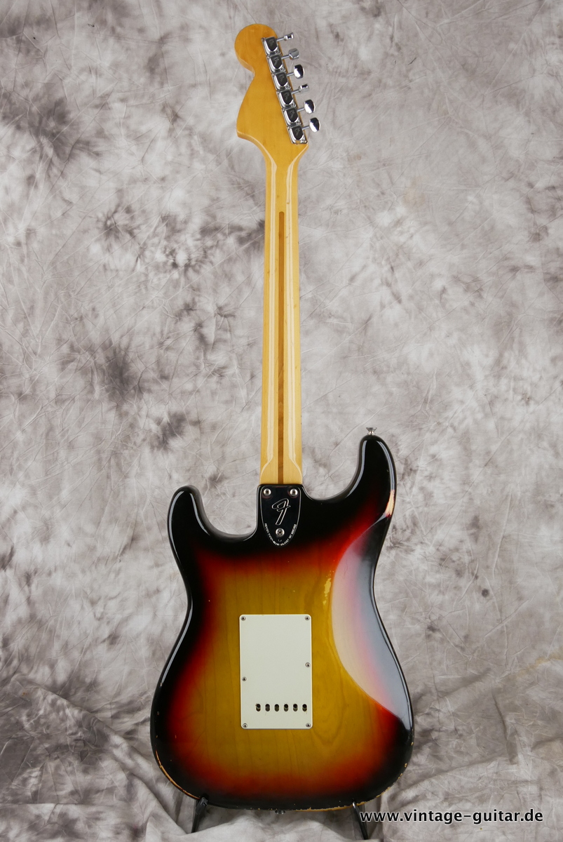 Fender_Stratocaster_white_parts_sunburst_1976-002.JPG