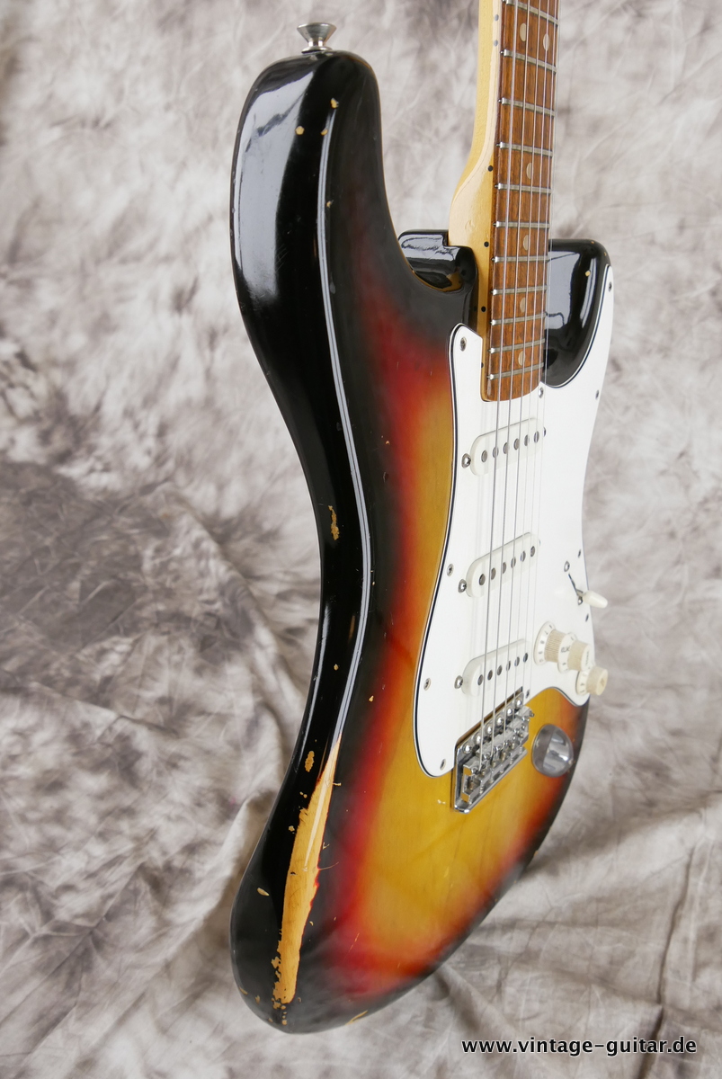 Fender_Stratocaster_white_parts_sunburst_1976-005.JPG