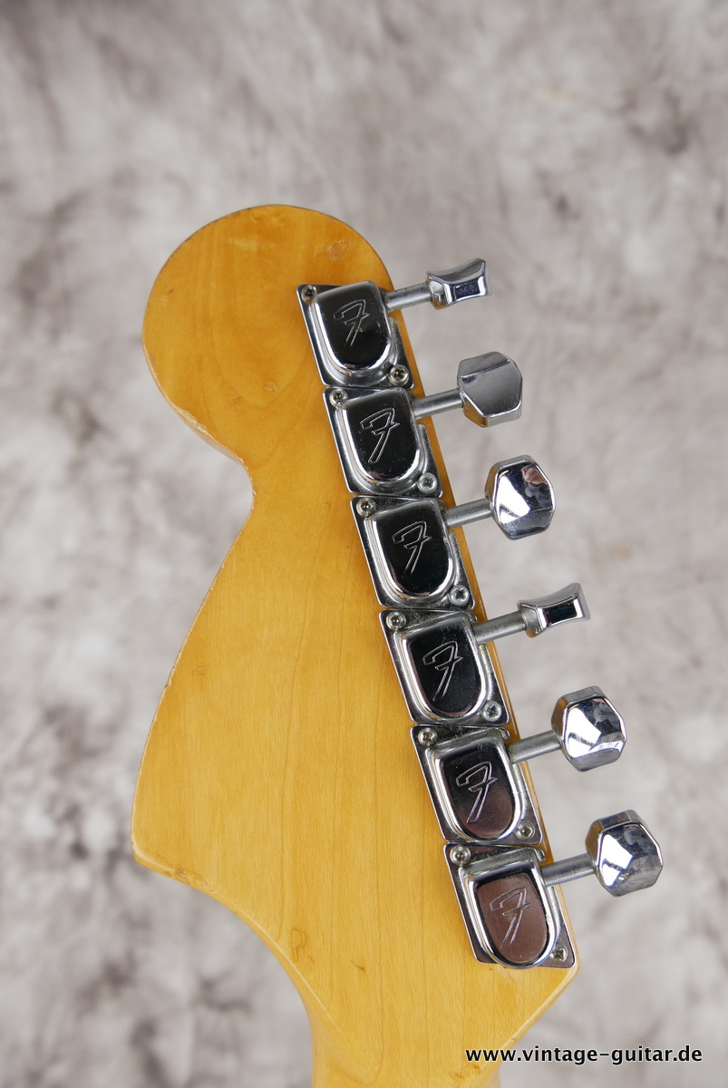 Fender_Stratocaster_white_parts_sunburst_1976-010.JPG