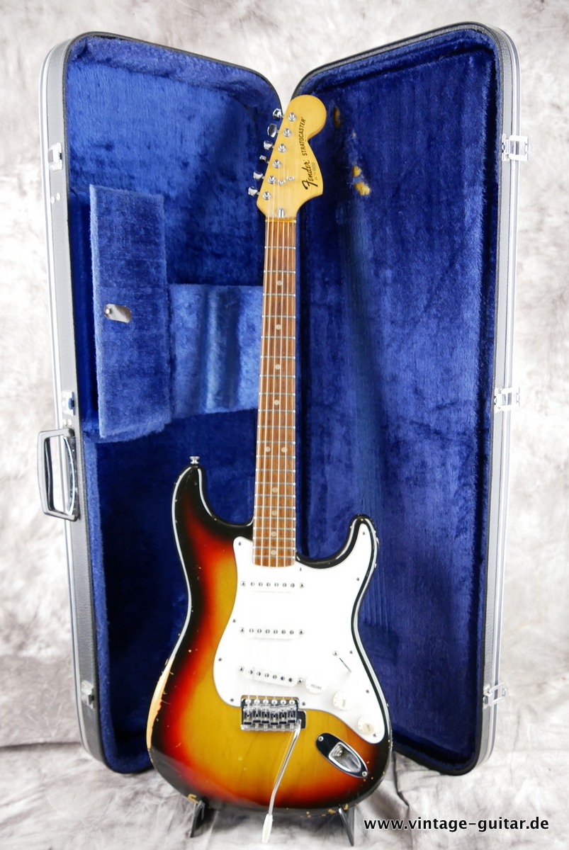 Fender_Stratocaster_white_parts_sunburst_1976-013.JPG